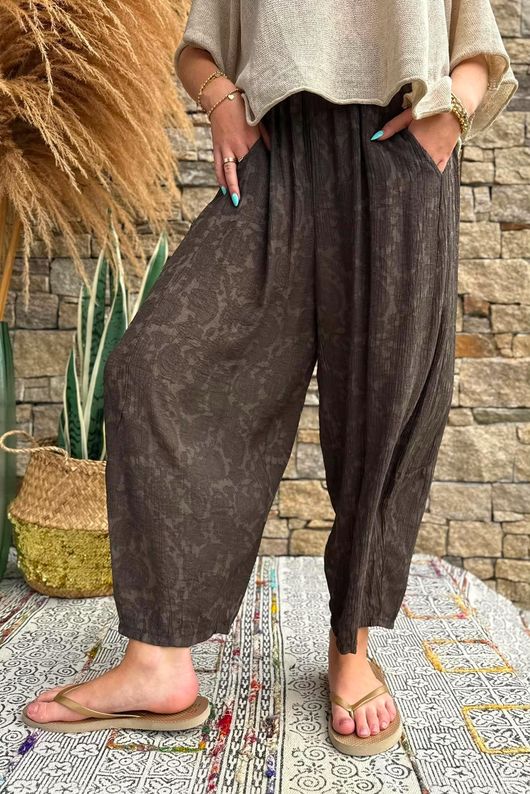 Kiti Paisley Damask 7/8 Barrel Leg Pant Coffee Bean